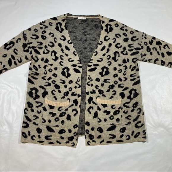Amaryllis leopard print long knit cardigan. Plus size size 2X / 3X. Like new - Picture 1 of 6